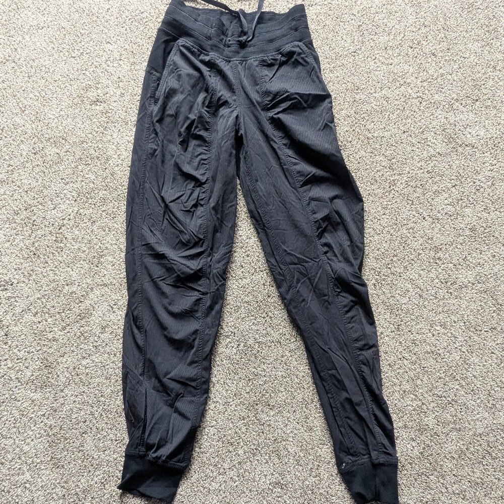 Lululemon Dance Studio Mid-Rise Jogger, black, size 2